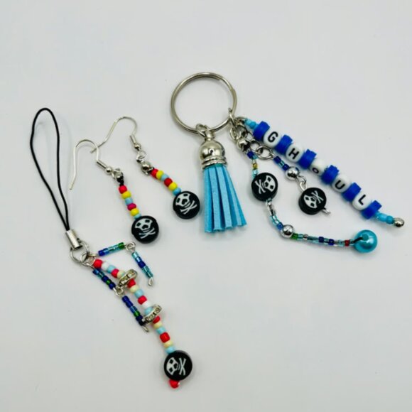 HALLOWEEN Accessory Set SKULL Earrings, Keychain, Phone Charm GHOUL - Picture 1 of 4